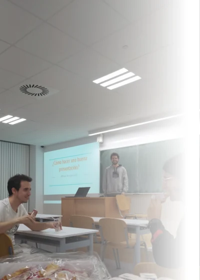 Presentación durante una actividad formativa de SiB